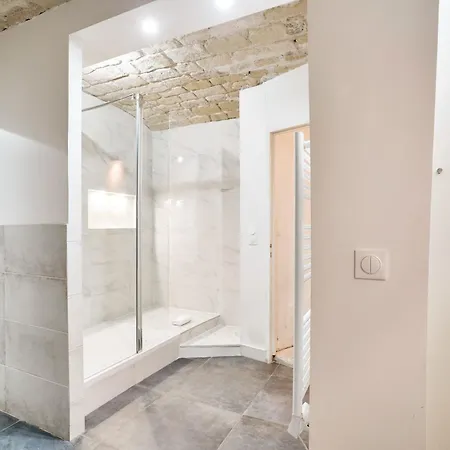 Neuf - Proche Tour Eiffel Daire *