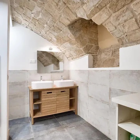 Neuf - Proche Tour Eiffel Daire *